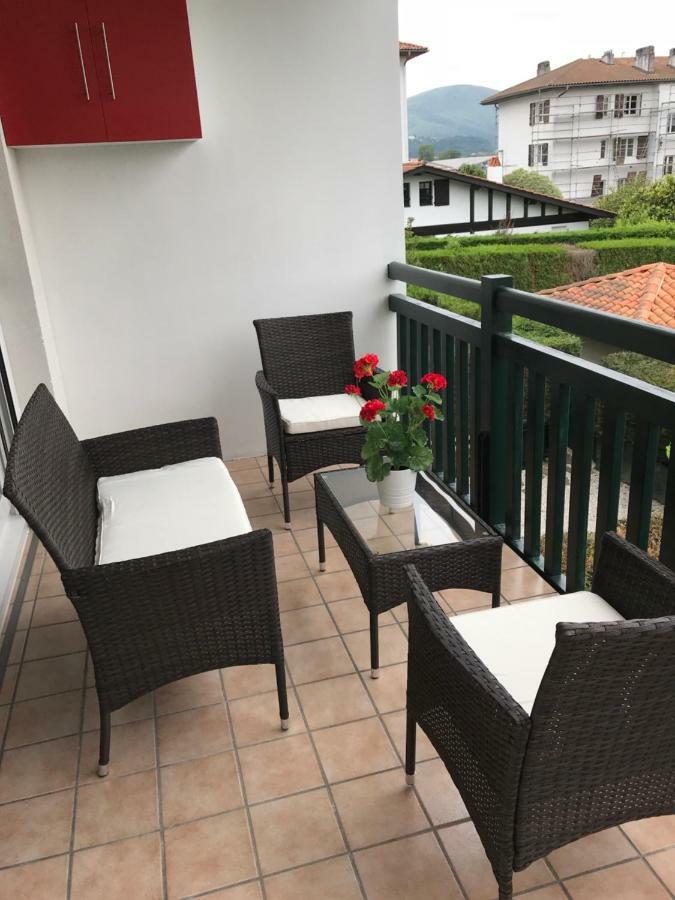 Port Bidassoa - T2 Coquet, Parking, Lit Xxl, Wifi, Pres De La Gare Hendaye Ngoại thất bức ảnh
