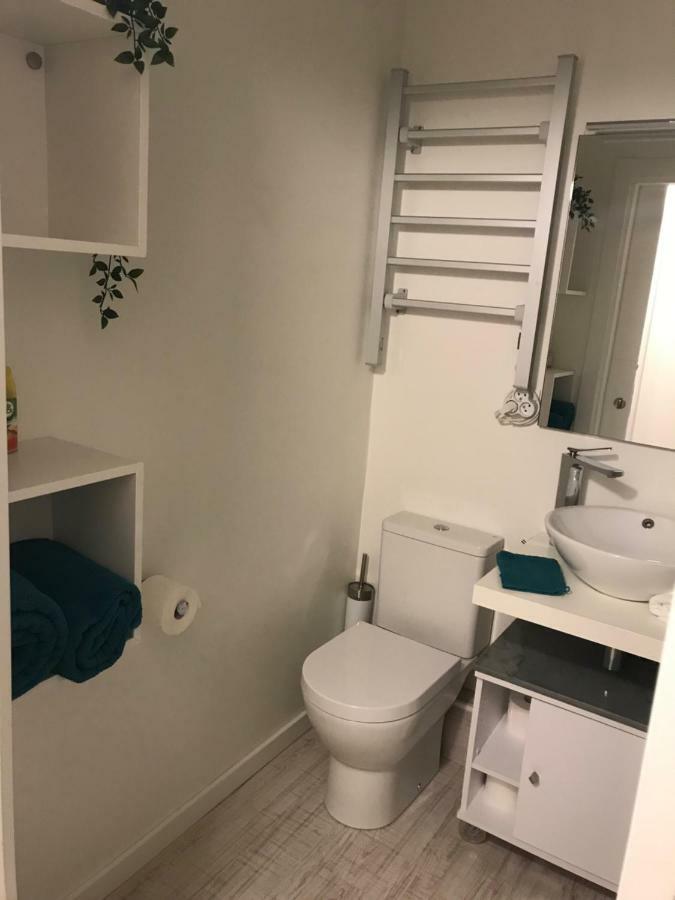 Port Bidassoa - T2 Coquet, Parking, Lit Xxl, Wifi, Pres De La Gare Hendaye Ngoại thất bức ảnh